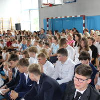 Zdjęcie ilustracyjne wiadomości: Zakończenie roku szkolnego w Szkole Podstawowej w Librantowej. Pożegnaliśmy ósmoklasistów oraz odchodzącego na emeryturę księdza Henryka Osorę.
 #33
