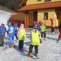 Zdjęcie ilustracyjne wiadomości: IV Mistrzostwa Zespołu Szkół w Świniarsku w slalomie gigancie Kokuszka 2008 #2