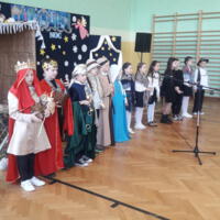 „Świąteczne Tradycje” -  Jasełka i Kiermasz w Wielogłowach